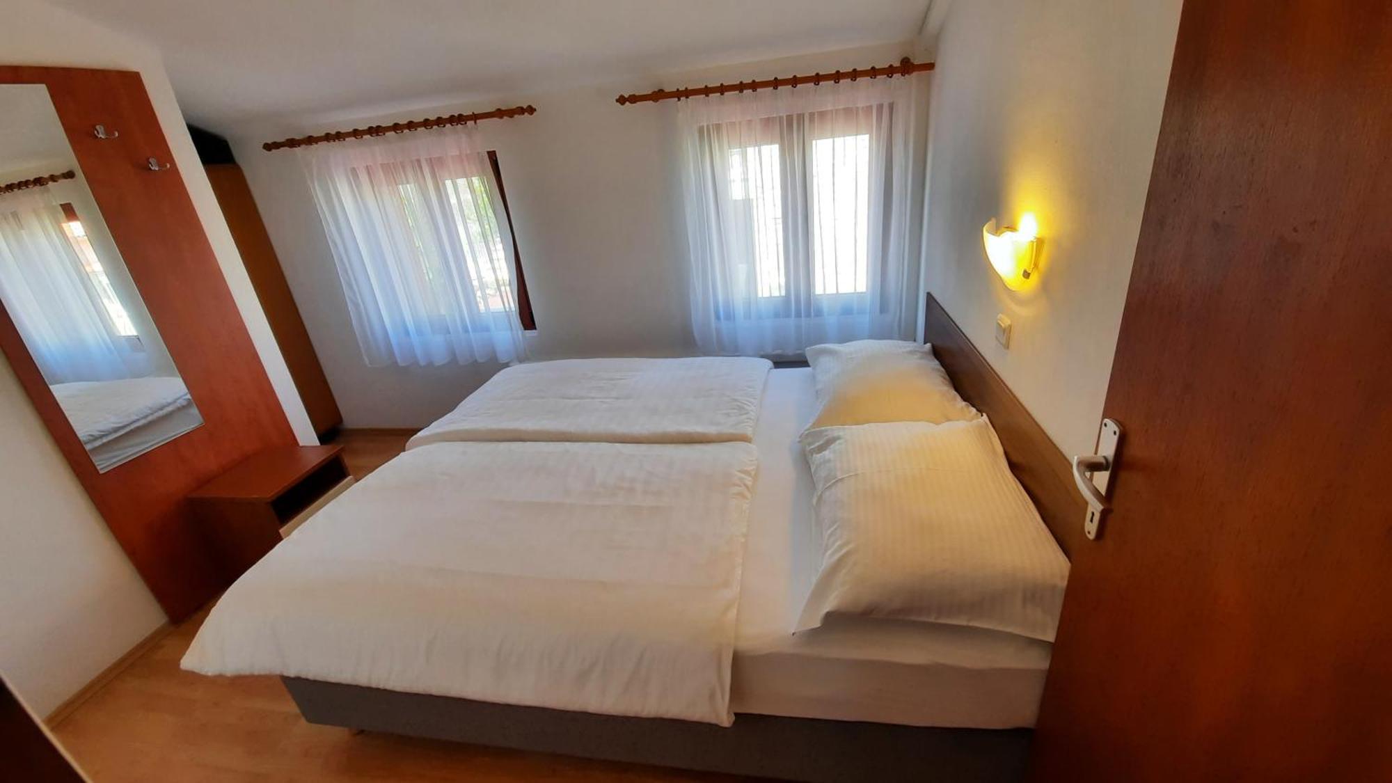 Apartment Pulić Rab Town Bagian luar foto