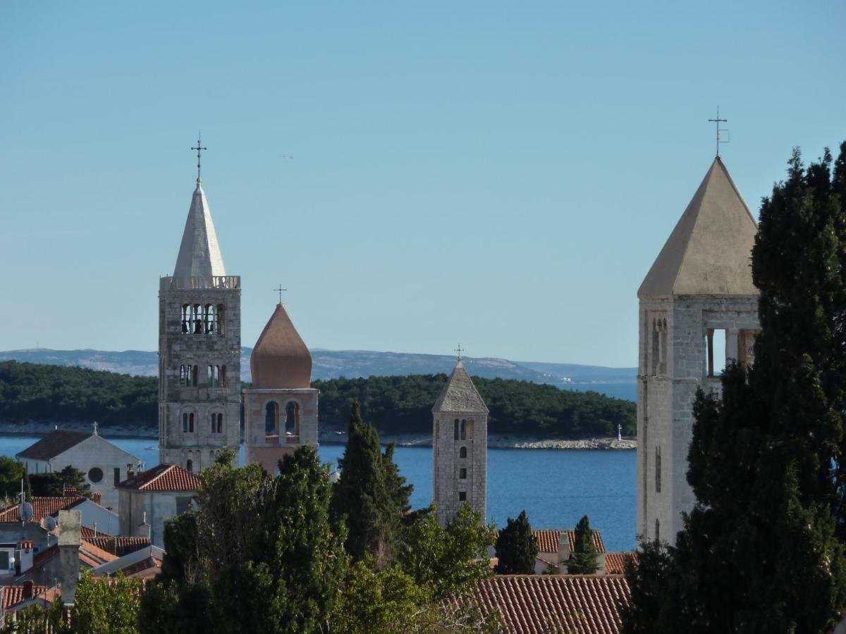 Apartment Pulić Rab Town Bagian luar foto