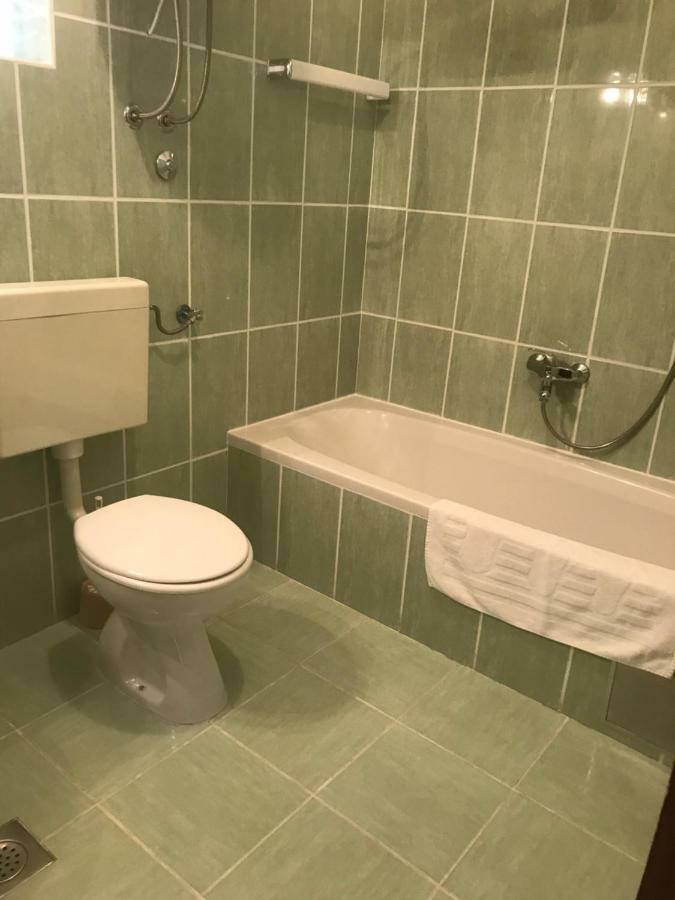 Apartment Pulić Rab Town Bagian luar foto
